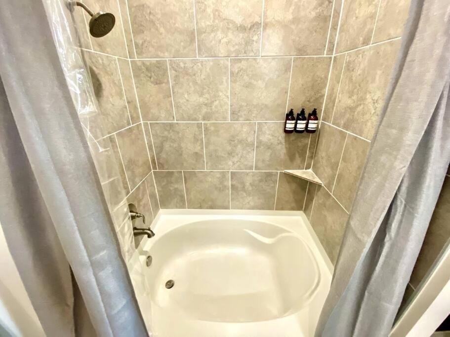 Luxury Apartment With King Bed And Pool And Free Parking 4 Houston Exterior foto