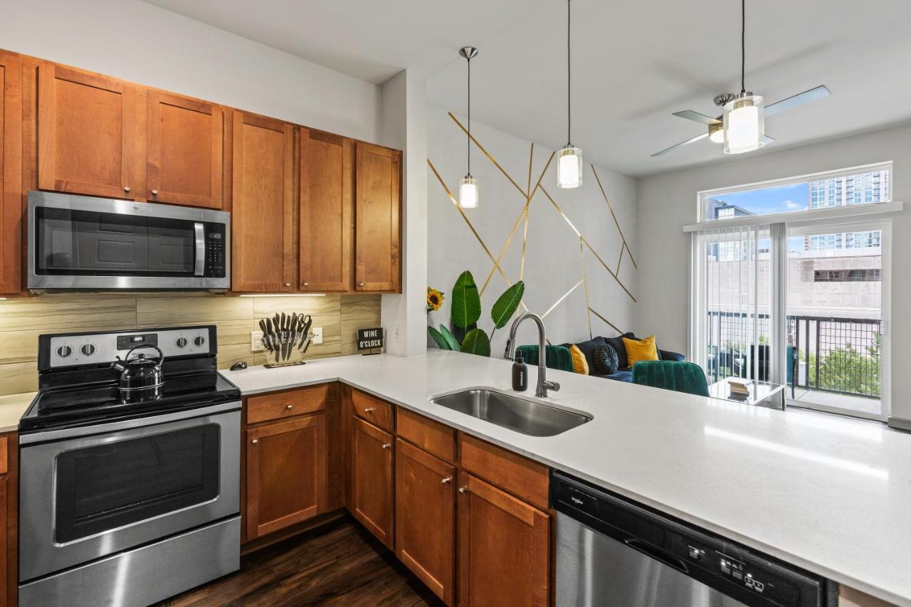 Luxury Apartment With King Bed And Pool And Free Parking 4 Houston Exterior foto