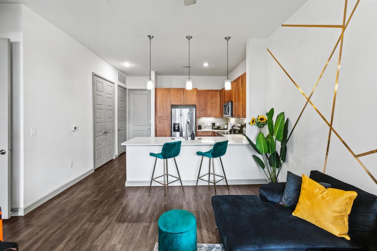 Luxury Apartment With King Bed And Pool And Free Parking 4 Houston Exterior foto